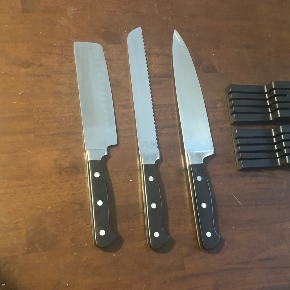 🥧🔥 The Pioneer Woman 3-Piece Knife Set with Black Handles and Blade Guards
